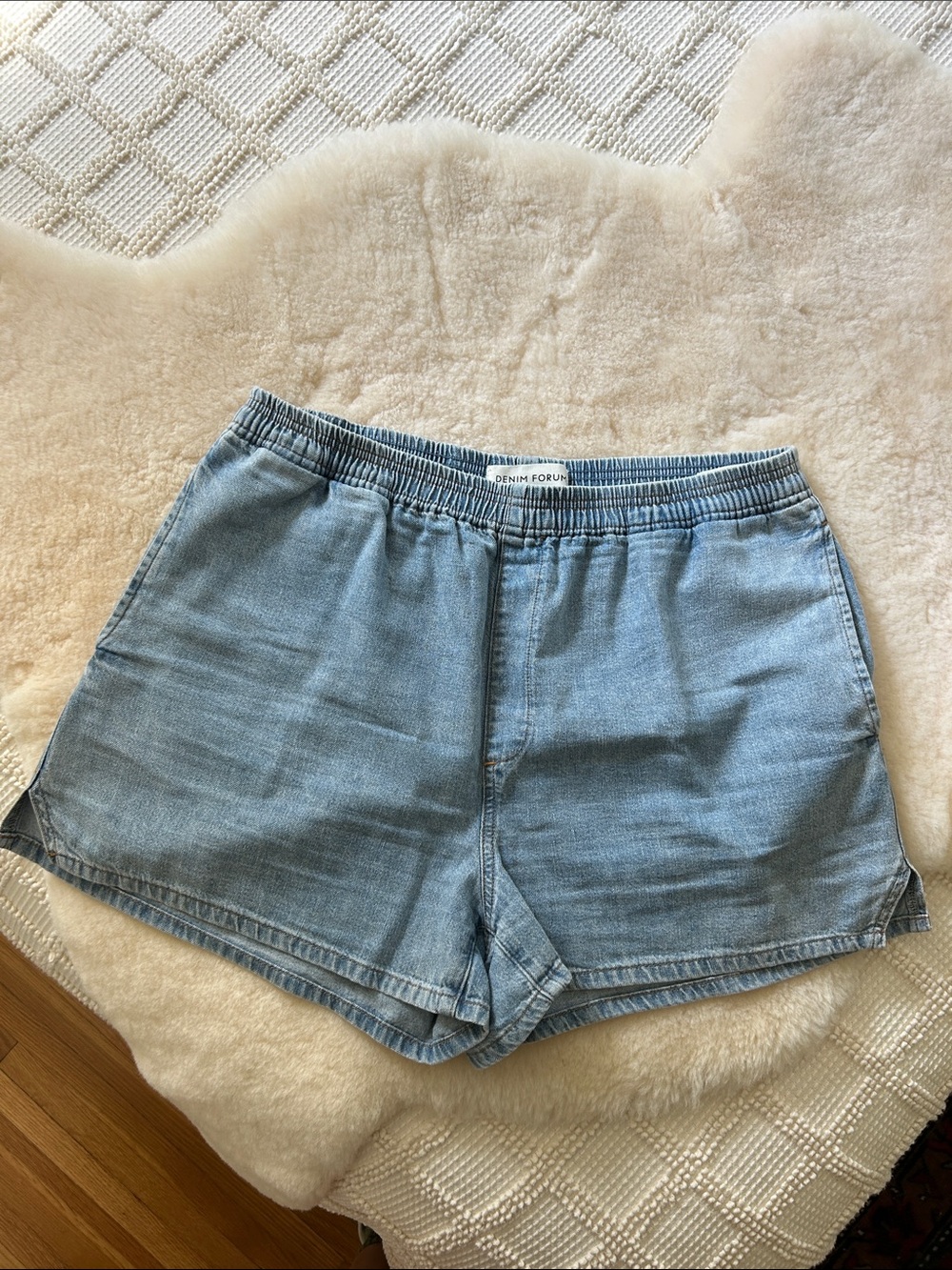 Denim Forum Light Wash Elastic Waist Denim Shorts